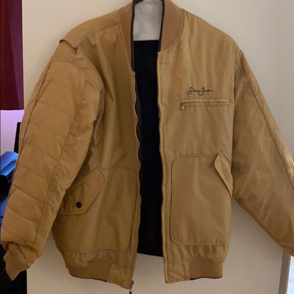 Men’s Sean John camel and brown reversible bomber